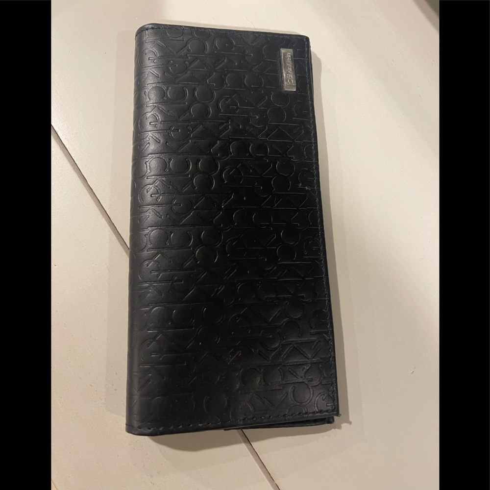COPY - New no tags Calvin Klein black bifold wallet